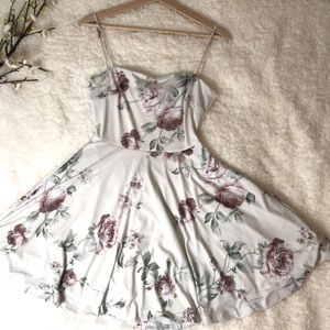 Romantic mini Dress